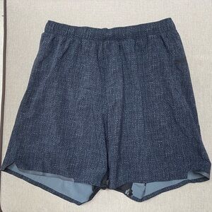 Lululemon Men’s Lightweight Athletic Shorts – Dark Navy Pattern – Size M